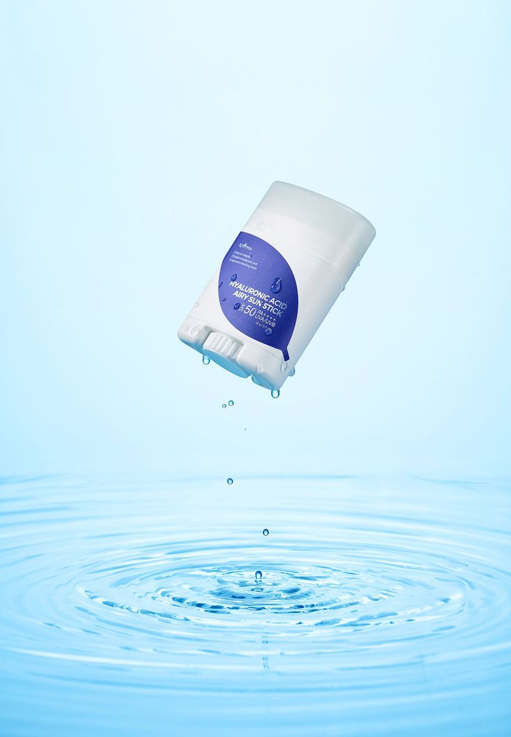 Isntree - Hyaluronic Acid Airy Sun Stick